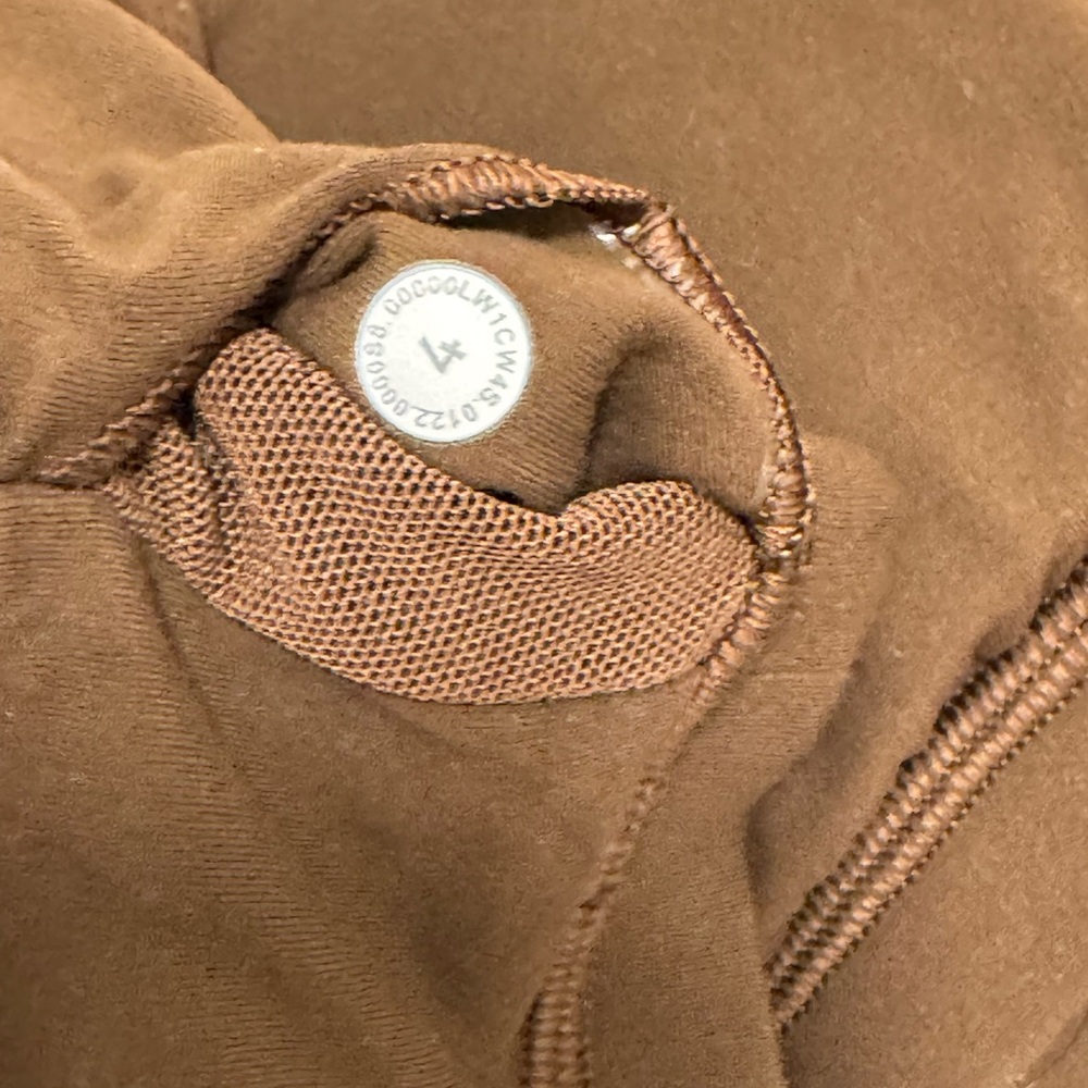 lululemon athletica Brown V‑Neck Seamless Tank - Picture 4 of 5
